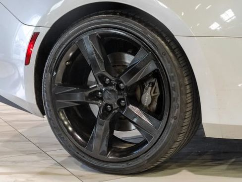 Used 2018 Chevrolet Camaro SS RWD image 61