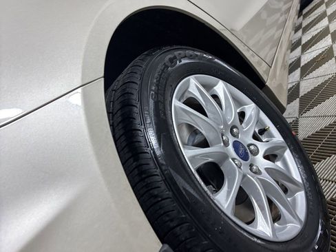 Used 2018 Ford Fusion S image 32