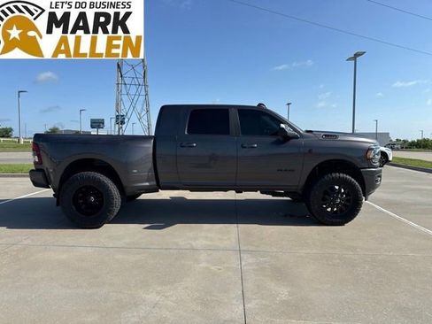 Used 2022 RAM 3500 Big Horn w/ Night Edition AWD/4WD image 6
