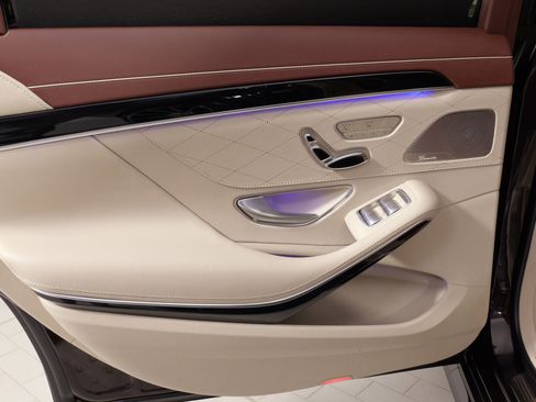 Used 2018 Mercedes-Benz S 560 S 560 4MATIC image 36