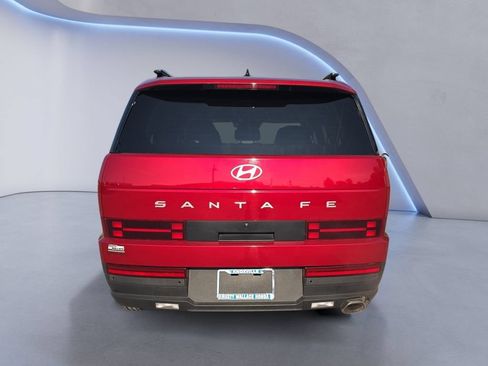 Used 2025 Hyundai Santa Fe SEL FWD image 4