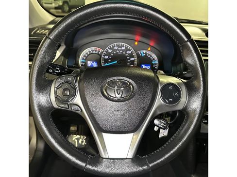 Used 2014 Toyota Camry SE FWD image 23