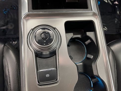 Used 2024 Ford Edge Titanium image 14