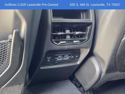 Used 2024 Jeep Grand Cherokee Limited w/ Black Appearance Package RWD image 38