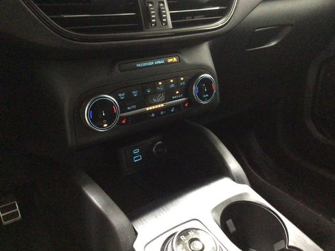 Used 2023 Ford Escape ST-Line image 13