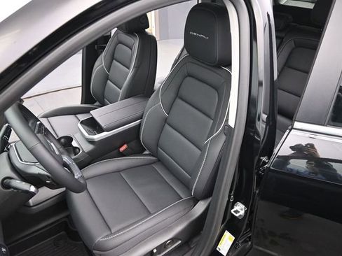 New 2026 GMC Terrain Denali w/ LPO, Floor Liner Package image 11