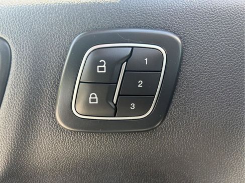 Used 2024 Ford Escape Platinum AWD/4WD image 19