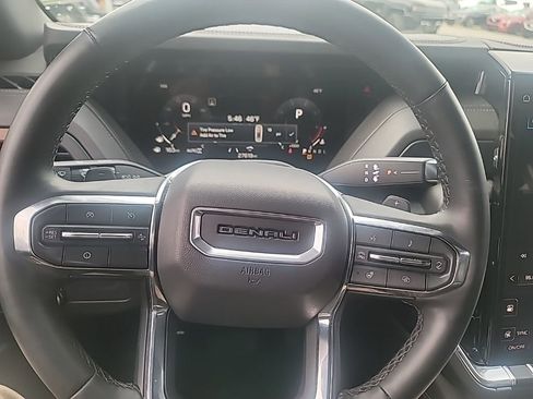 Certified 2025 GMC Yukon Denali image 18