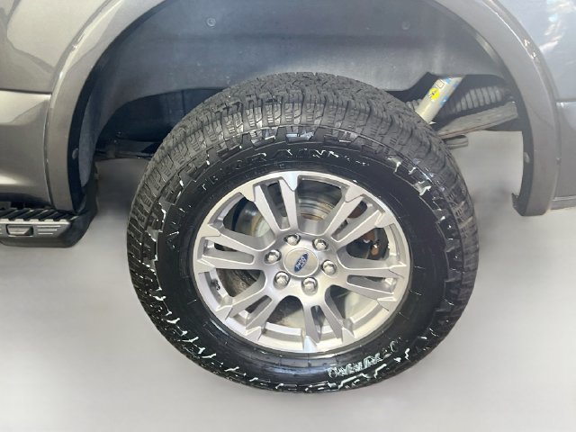 Used 2019 Ford F150 Lariat w/ Trailer Tow Package AWD/4WD image 25