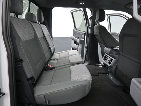 Certified 2025 Ford F250 XLT w/ Black Appearance Package image 10