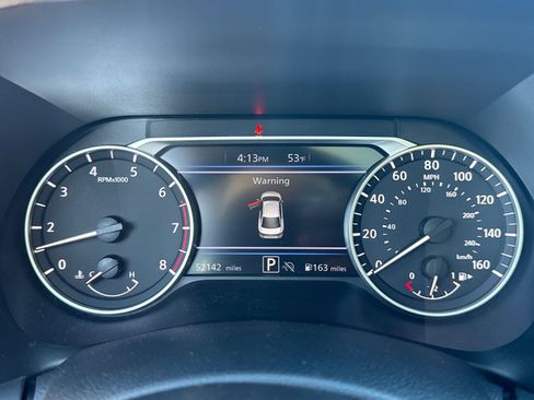 Used 2024 Nissan Sentra SV w/ SV Premium Package image 27