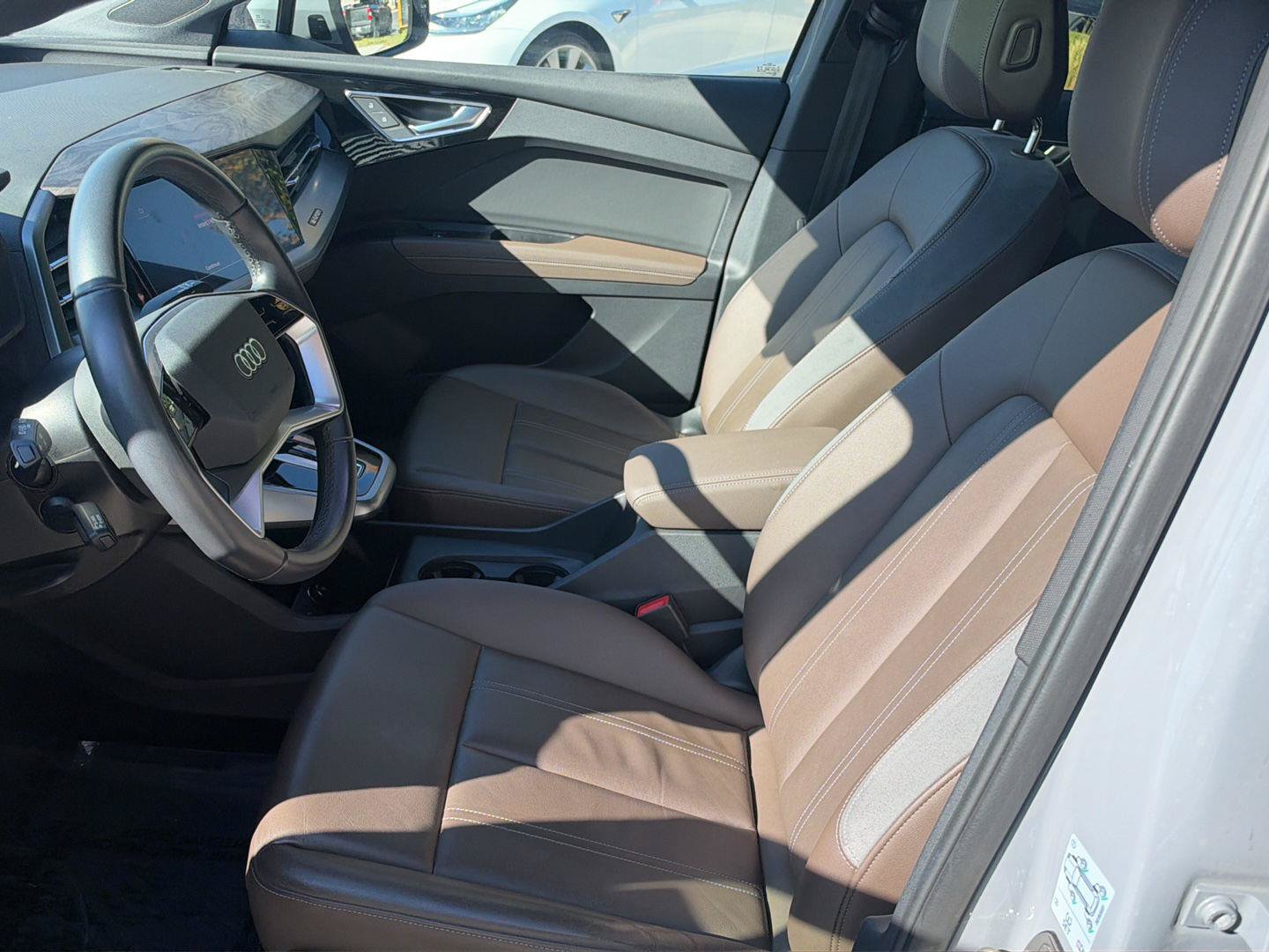 Used 2022 Audi Q4 e-tron Premium w/ Convenience Package AWD/4WD image 15