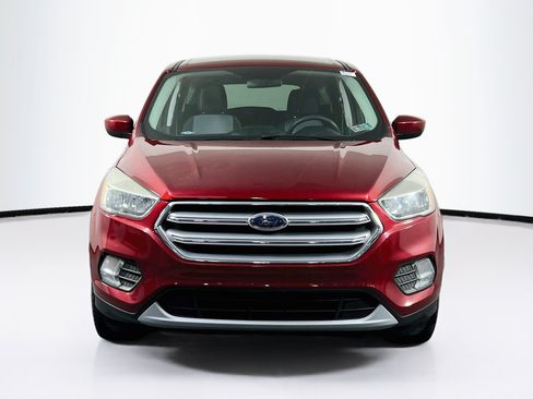 Used 2017 Ford Escape SE AWD/4WD image 2