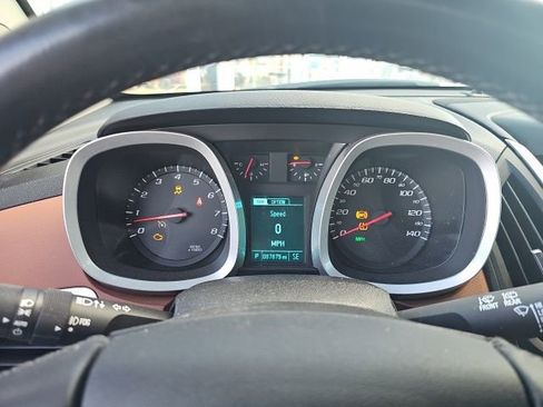 Used 2017 Chevrolet Equinox Premier w/ Enhanced Convenience Package image 25