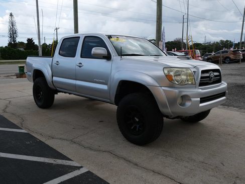 Used 2007 Toyota Tacoma PreRunner w/ TRD Sport Pkg #1 RWD image 3