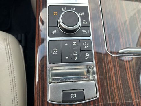 Used 2017 Land Rover Range Rover HSE image 43