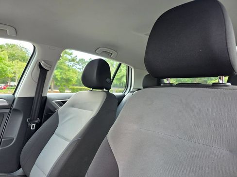 Used 2016 Volkswagen e-Golf SE w/ DC Fast Charging Package FWD image 14