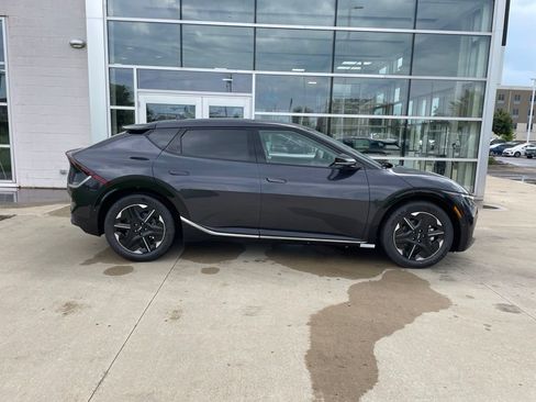 New 2026 Kia EV6 Wind AWD/4WD image 4