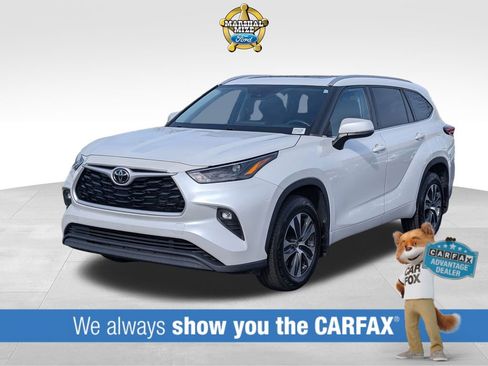 Used 2022 Toyota Highlander XLE image 1