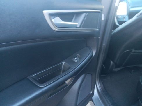 Used 2022 Ford Edge SEL image 15