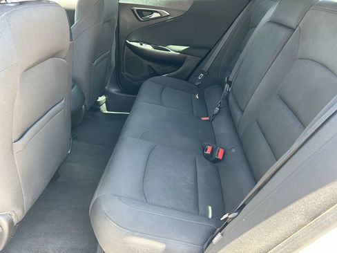 Used 2018 Chevrolet Malibu LS FWD image 17