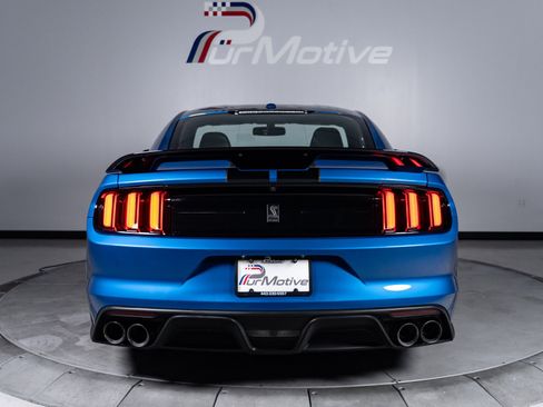 Used 2019 Ford Mustang Shelby GT350 w/ Technology Package RWD image 4