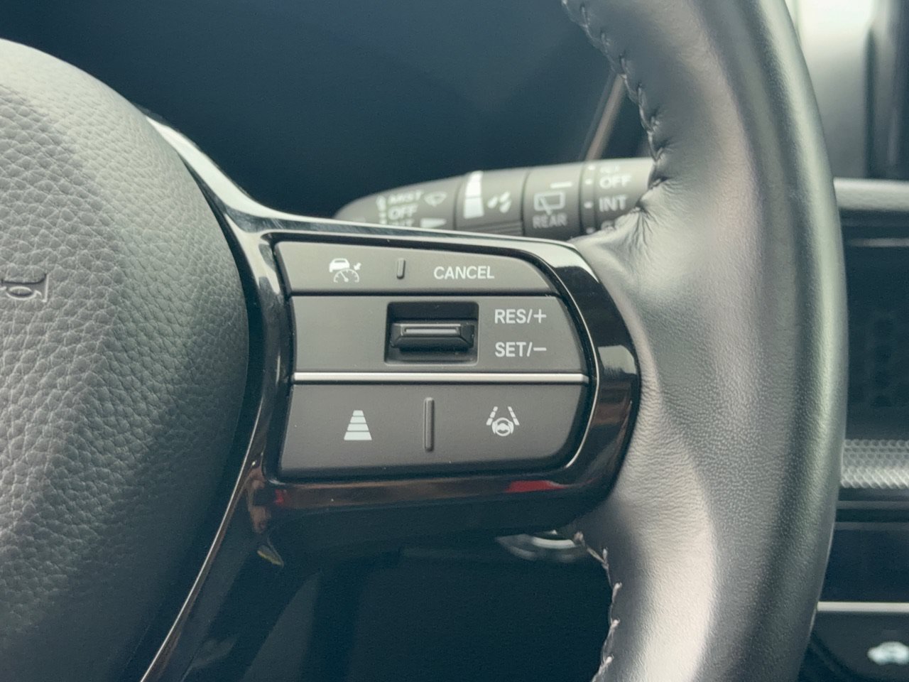 Used 2025 Honda CR-V EX-L image 19