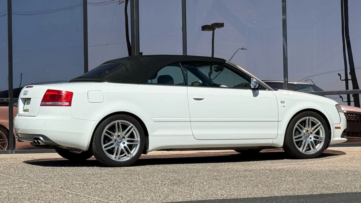 Used 2008 Audi S4 Cabriolet AWD/4WD image 12