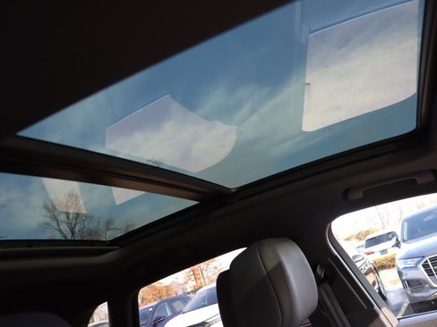 Used 2023 Audi Q3 2.0T Premium w/ Convenience Package image 15