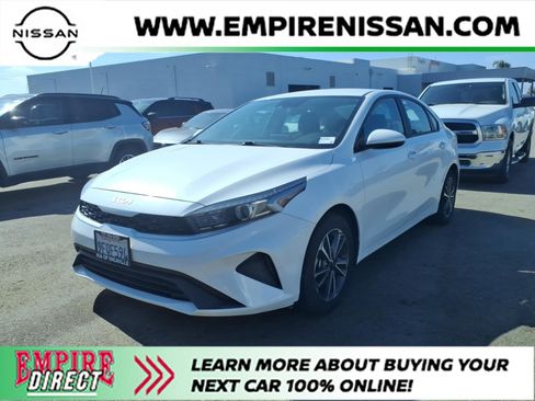 Used 2023 Kia Forte LXS image 1