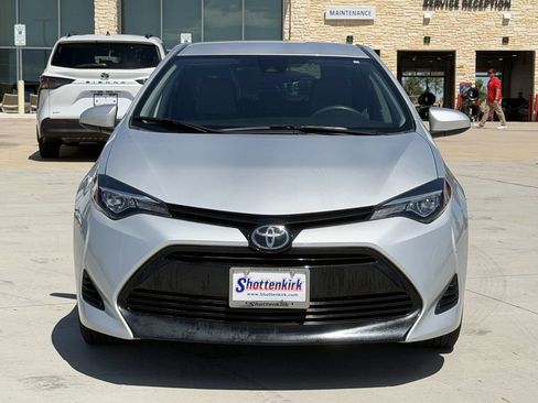 Used 2018 Toyota Corolla LE FWD image 7