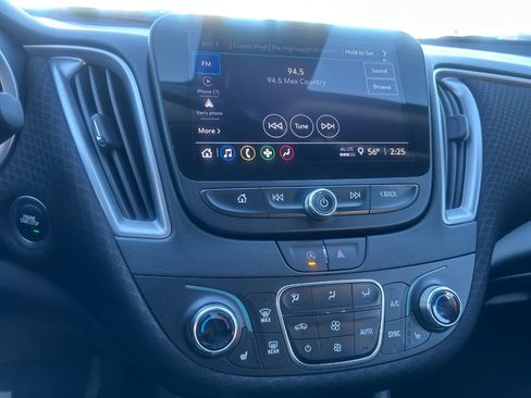 Used 2025 Chevrolet Malibu LT image 10