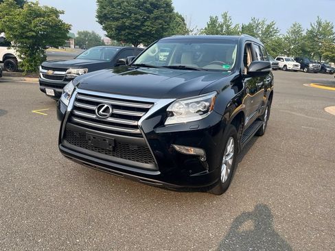 Used 2017 Lexus GX 460 Premium w/ Premium Package AWD/4WD image 3