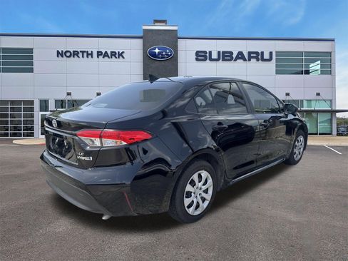 Used 2024 Toyota Corolla LE FWD image 3