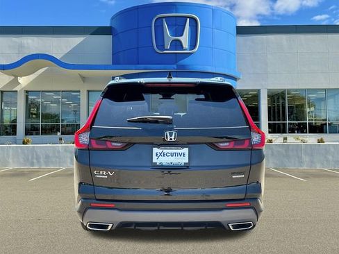 Used 2023 Honda CR-V Sport Touring image 3