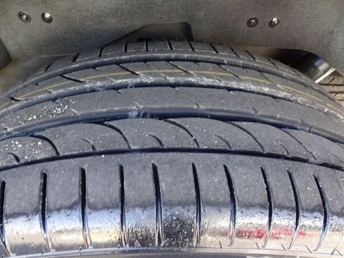 Used 2019 GMC Yukon SLT image 38