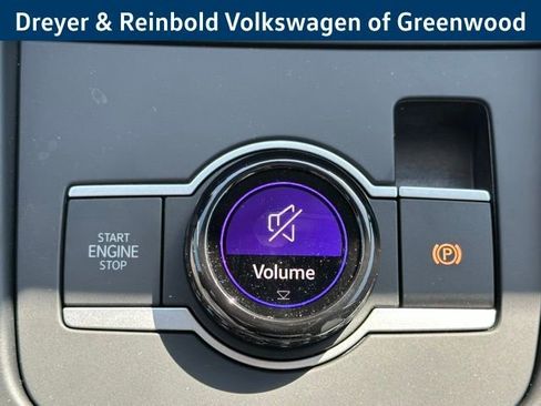 New 2026 Volkswagen Tiguan SE AWD/4WD image 18