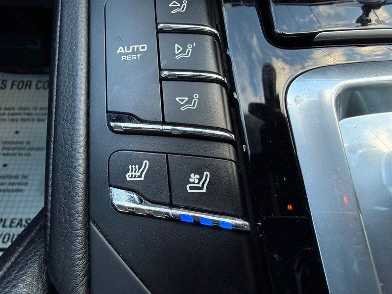 Used 2016 Porsche Cayenne AWD/4WD image 20