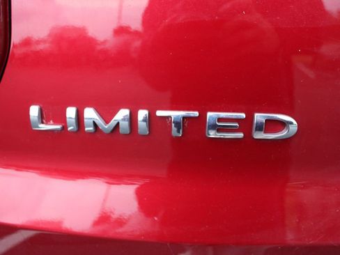 Used 2017 Ford Explorer Limited w/ Equipment Group 303A AWD/4WD image 8