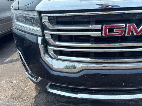 Used 2022 GMC Acadia SLE w/ Driver Convenience Package FWD image 9