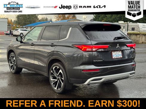 Used 2024 Mitsubishi Outlander SE image 4