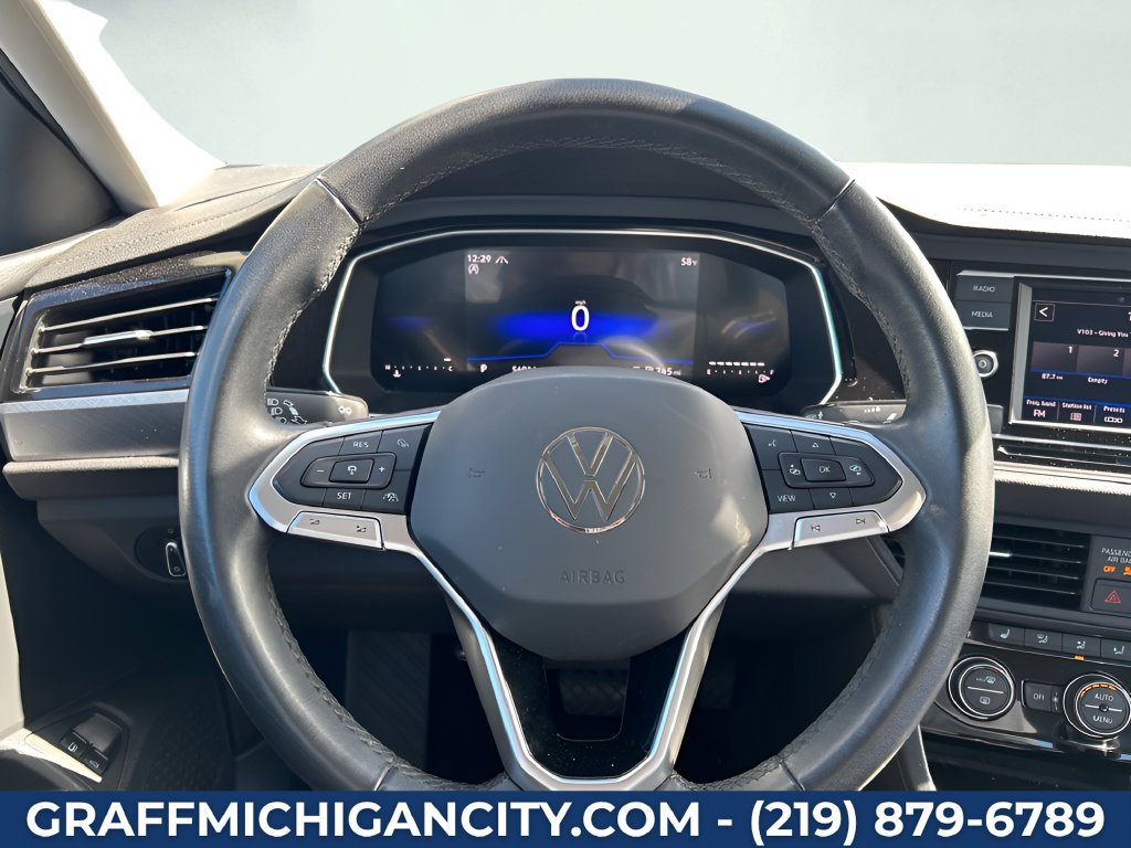 Used 2024 Volkswagen Jetta SE FWD image 14