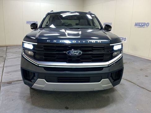 Used 2025 Ford Expedition Max Platinum w/ Platinum Ultimate Package image 8