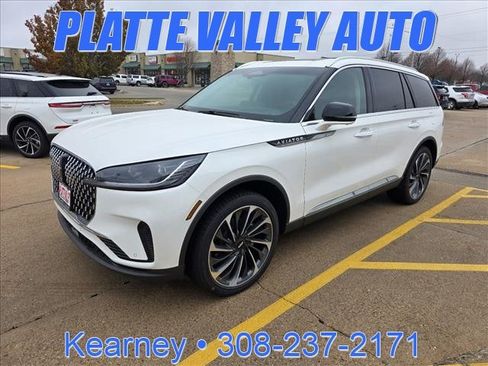 New 2025 Lincoln Aviator Reserve w/ Luxury Package AWD/4WD image 1