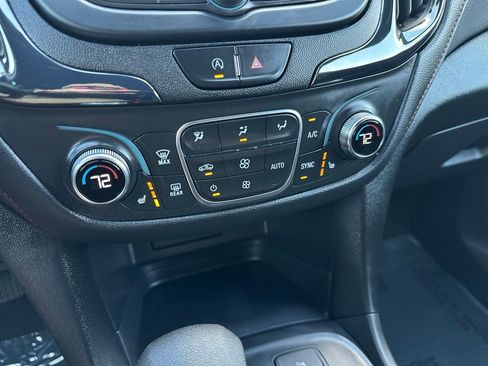 Used 2023 Chevrolet Equinox RS FWD image 26