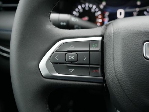 Used 2025 Jeep Compass Latitude w/ Altitude Special Edition image 30