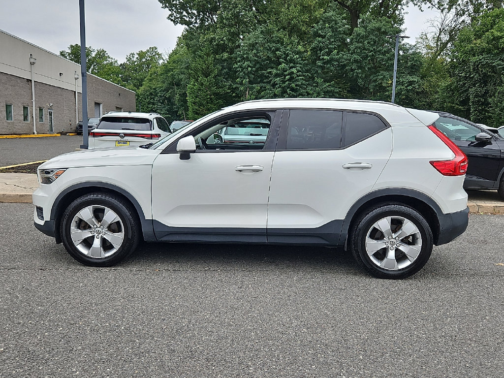 Used 2020 Volvo XC40 T5 Momentum AWD/4WD image 8
