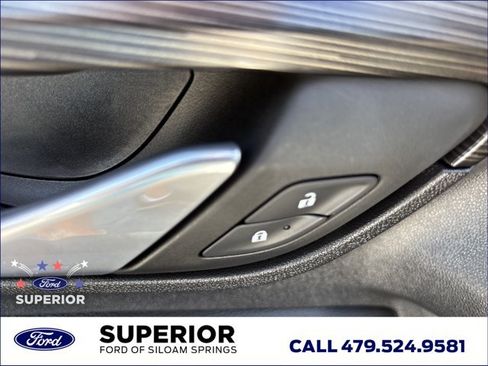 Used 2024 GMC Terrain SLE FWD image 19