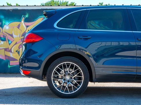 Used 2014 Porsche Cayenne AWD/4WD image 7