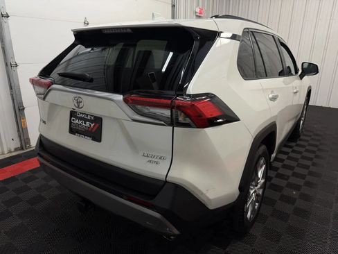 Used 2022 Toyota RAV4 Limited AWD/4WD image 18